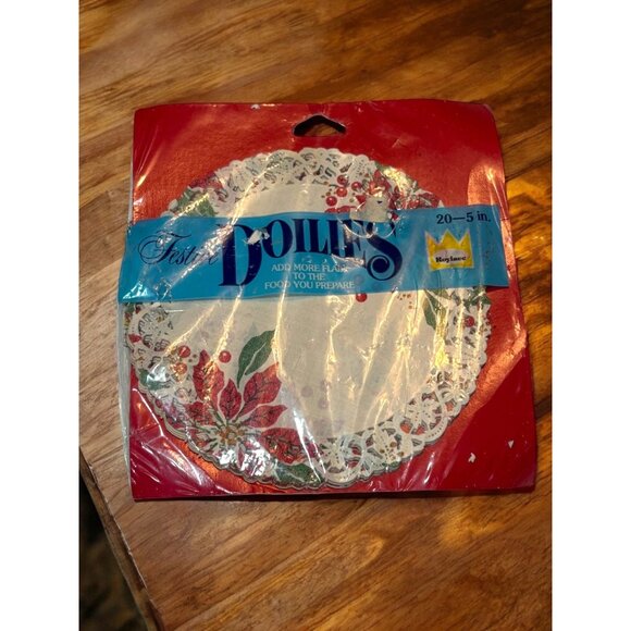 Vintage Royalace Festive Paper Doilies 20 pk 5" Round Christmas Poinsettia New - Picture 1 of 5